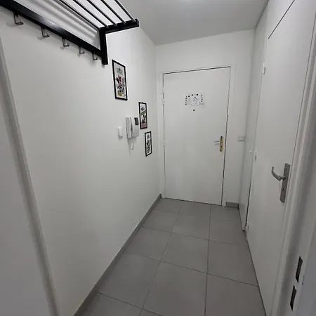 Cocon A Deux Pas De Avec Terrasse Apartman Chessy