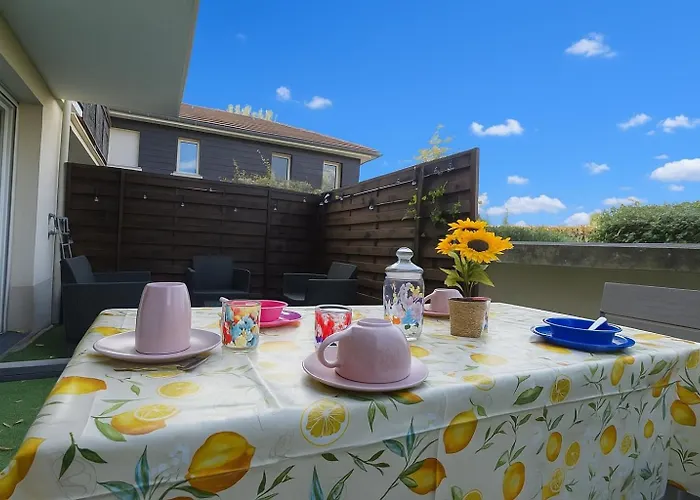 Cocon A Deux Pas De Avec Terrasse Lägenhet
