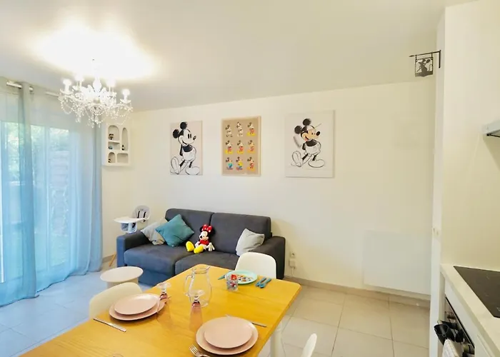 Cocon A Deux Pas De Avec Terrasse Lägenhet